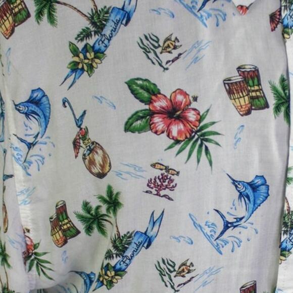 Pure Lure Button Down Short Sleeve Top Tropical Print Fishing Rayon XL - Picture 3 of 5